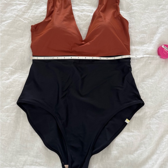 Summersalt Rushed Backflip Onepiece Swimsuit Amber and Sea Urchin - Picture 8 of 10